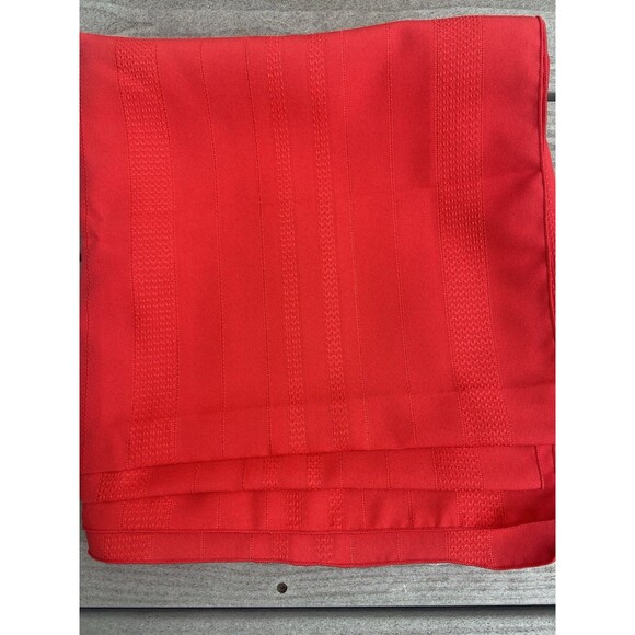 Vintage Red Textured Dacron Perm Press Tablecloth Oblong 60” x 120” Christmas - Picture 3 of 16